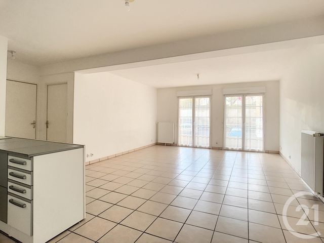 Appartement F2 &agrave; louer - 2 pi&egrave;ces - 57,26 m2 - Pont Sur Yonne - 89 - BOURGOGNE