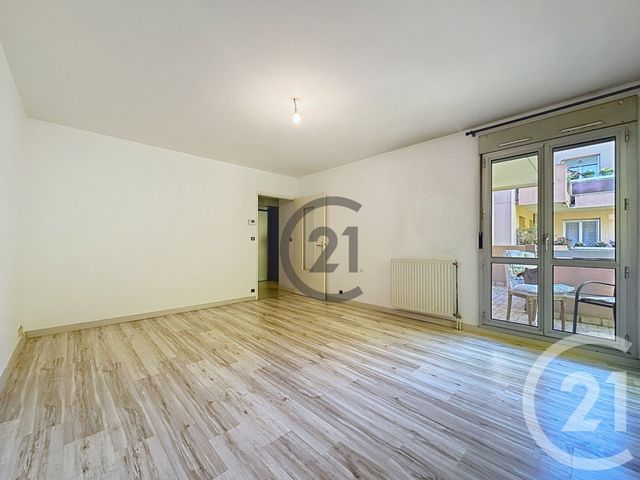 Appartement &agrave; louer - 2 pi&egrave;ces - 49 m2 - Sens - 89 - BOURGOGNE