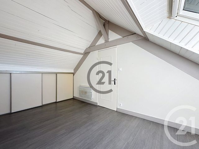 Appartement &agrave; louer - 2 pi&egrave;ces - 28 m2 - Sens - 89 - BOURGOGNE