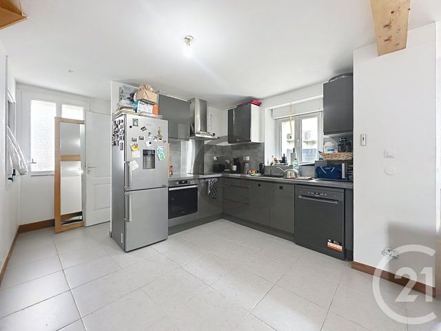 Appartement F3 &agrave; louer - 3 pi&egrave;ces - 68 m2 - St Clement - 89 - BOURGOGNE