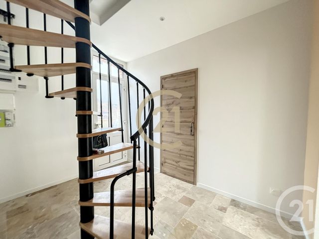Maison &agrave; louer - 3 pi&egrave;ces - 69 m2 - Sens - 89 - BOURGOGNE