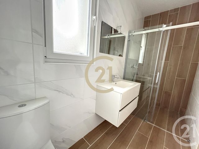 Maison &agrave; louer - 3 pi&egrave;ces - 69 m2 - Sens - 89 - BOURGOGNE