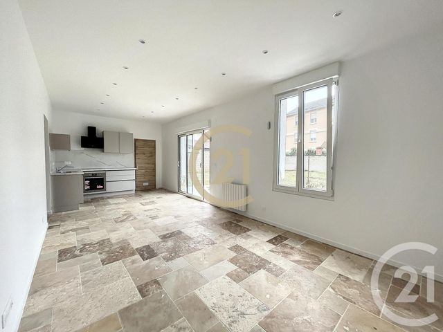 Maison &agrave; louer - 3 pi&egrave;ces - 69 m2 - Sens - 89 - BOURGOGNE