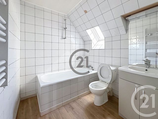 Appartement &agrave; louer - 3 pi&egrave;ces - 56,15 m2 - Veron - 89 - BOURGOGNE