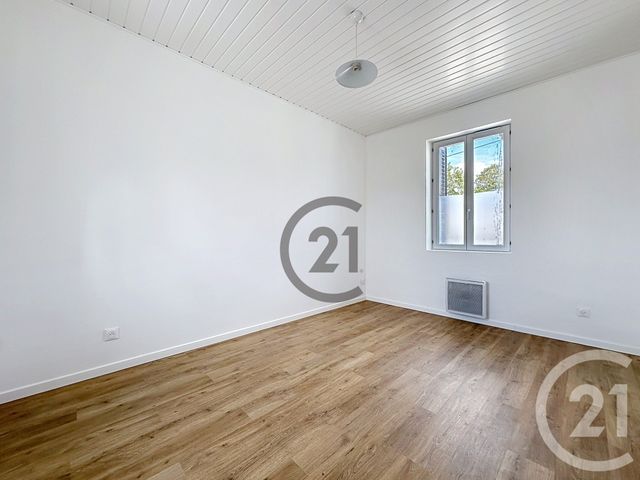 Appartement &agrave; louer - 3 pi&egrave;ces - 56,15 m2 - Veron - 89 - BOURGOGNE