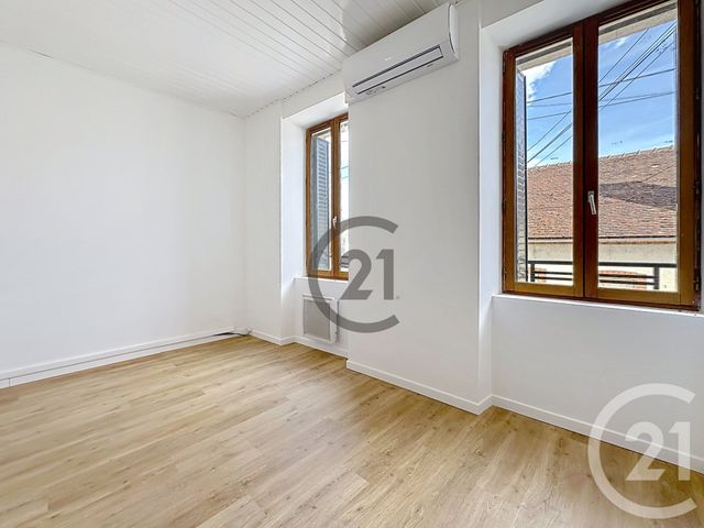 Appartement &agrave; louer - 3 pi&egrave;ces - 56,15 m2 - Veron - 89 - BOURGOGNE