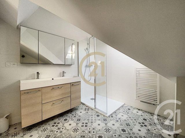 Appartement F3 &agrave; louer - 3 pi&egrave;ces - 56,50 m2 - Sens - 89 - BOURGOGNE