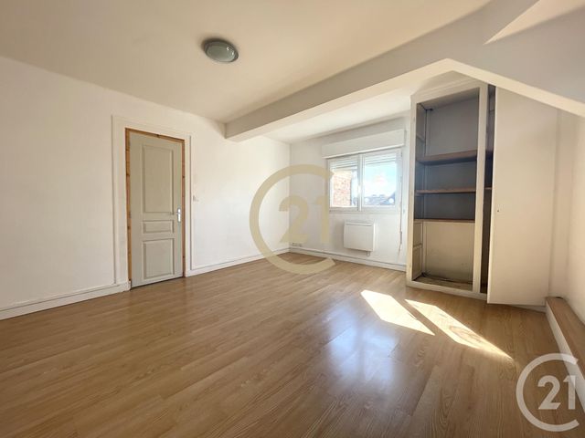 Appartement F3 &agrave; louer - 3 pi&egrave;ces - 59 m2 - Sens - 89 - BOURGOGNE
