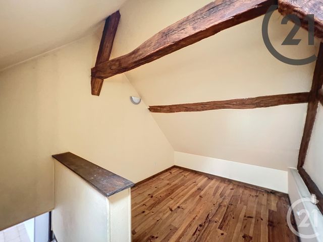 Appartement &agrave; louer - 4 pi&egrave;ces - 75 m2 - Sens - 89 - BOURGOGNE