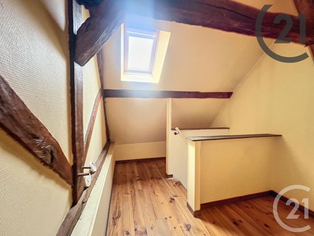 Appartement &agrave; louer - 4 pi&egrave;ces - 75 m2 - Sens - 89 - BOURGOGNE