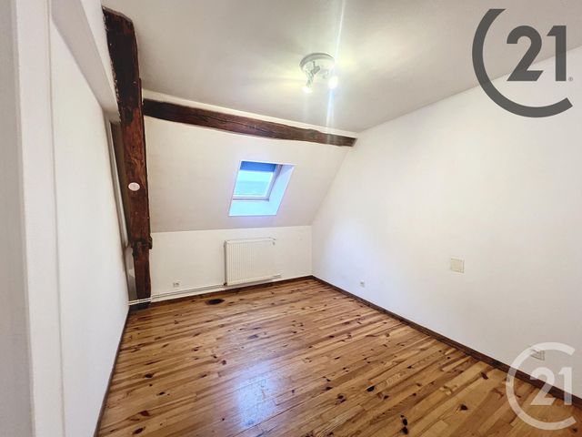 Appartement &agrave; louer - 4 pi&egrave;ces - 75 m2 - Sens - 89 - BOURGOGNE