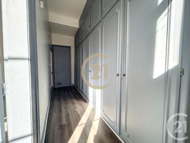 Appartement F2 &agrave; louer - 2 pi&egrave;ces - 68,70 m2 - Sens - 89 - BOURGOGNE