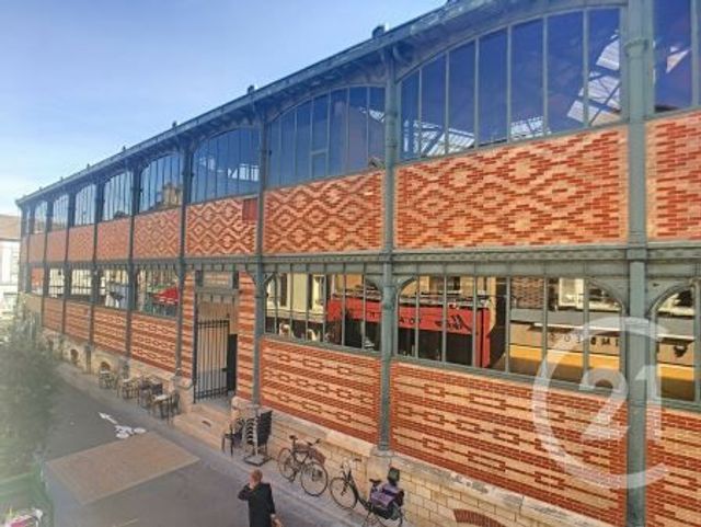 Appartement &agrave; louer - 3 pi&egrave;ces - 87,81 m2 - Sens - 89 - BOURGOGNE