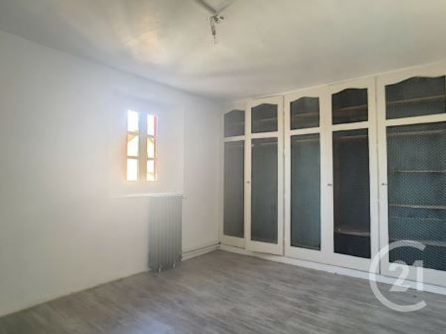 Appartement &agrave; louer - 3 pi&egrave;ces - 87,81 m2 - Sens - 89 - BOURGOGNE