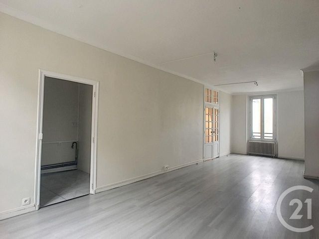 Appartement &agrave; louer - 3 pi&egrave;ces - 87,81 m2 - Sens - 89 - BOURGOGNE