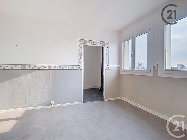 Afficher la photo en grand Appartement F2 à vendre - 2 pièces - 36 m2 - Troyes - 10 - CHAMPAGNE-ARDENNE