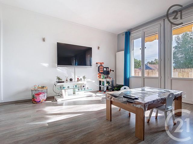 Afficher la photo en grand Appartement F4 à vendre - 4 pièces - 68,09 m2 - Troyes - 10 - CHAMPAGNE-ARDENNE