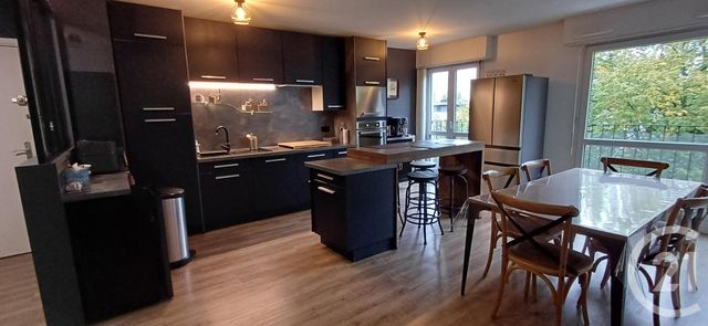Afficher la photo en grand Appartement F5 à vendre - 5 pièces - 98 m2 - Troyes - 10 - CHAMPAGNE-ARDENNE