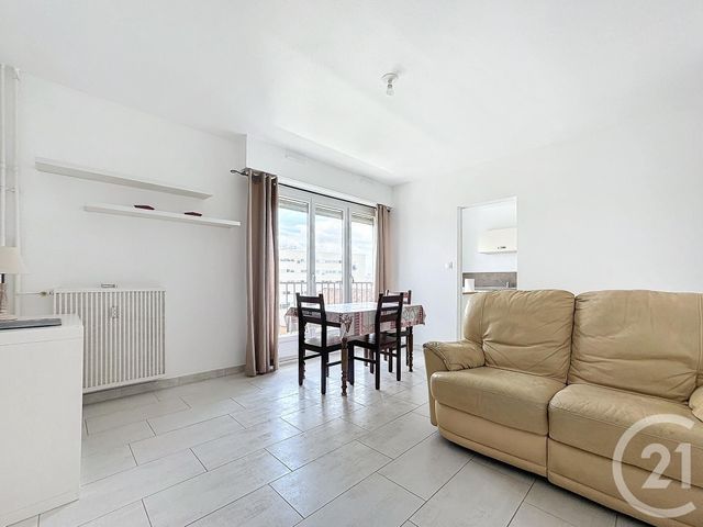 Appartement à vendre - 2 pièces - 43 m2 - Troyes - 10 - CHAMPAGNE-ARDENNE