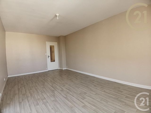 Afficher la photo en grand Appartement F3 à vendre - 4 pièces - 67 m2 - Troyes - 10 - CHAMPAGNE-ARDENNE