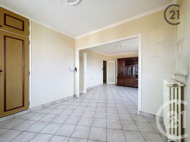 Afficher la photo en grand Appartement F4 à vendre - 4 pièces - 58,73 m2 - La Chapelle St Luc - 10 - CHAMPAGNE-ARDENNE