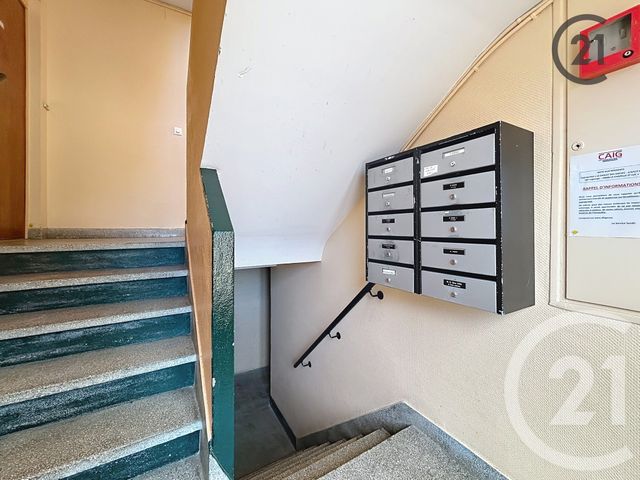 Afficher la photo en grand Appartement F4 à vendre - 4 pièces - 58,73 m2 - La Chapelle St Luc - 10 - CHAMPAGNE-ARDENNE