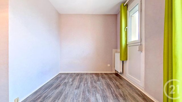 Appartement F1 à vendre - 1 pièce - 27 m2 - St Julien Les Villas - 10 - CHAMPAGNE-ARDENNE