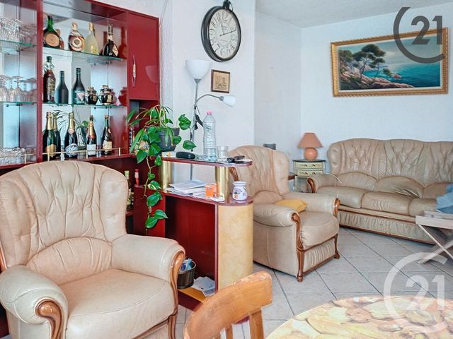 Appartement F4 à vendre - 4 pièces - 74 m2 - Ste Savine - 10 - CHAMPAGNE-ARDENNE