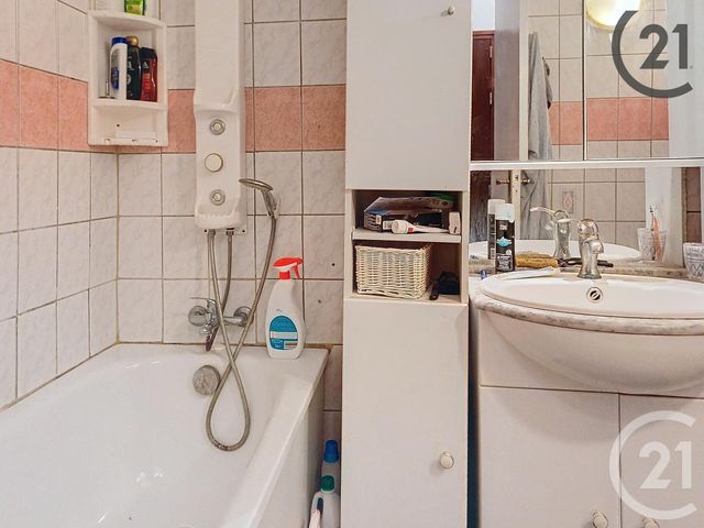 Appartement F4 à vendre - 4 pièces - 74 m2 - Ste Savine - 10 - CHAMPAGNE-ARDENNE