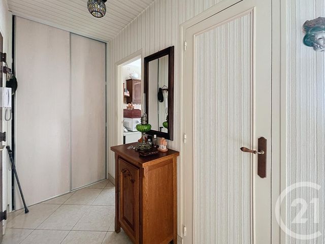 Afficher la photo en grand Appartement à vendre - 4 pièces - 74 m2 - Troyes - 10 - CHAMPAGNE-ARDENNE