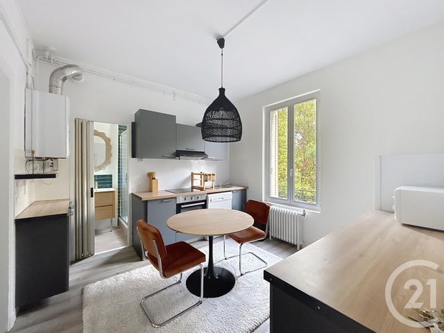 Afficher la photo en grand Appartement F2 à louer - 2 pièces - 43,40 m2 - Troyes - 10 - CHAMPAGNE-ARDENNE