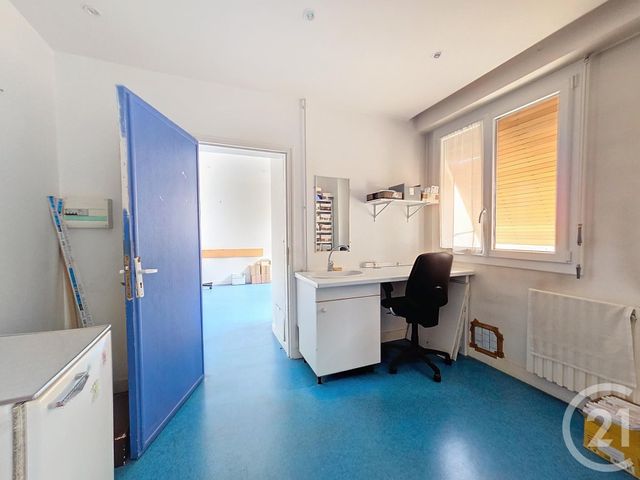 Commerce à louer - 45 m2 - 10 - CHAMPAGNE-ARDENNE