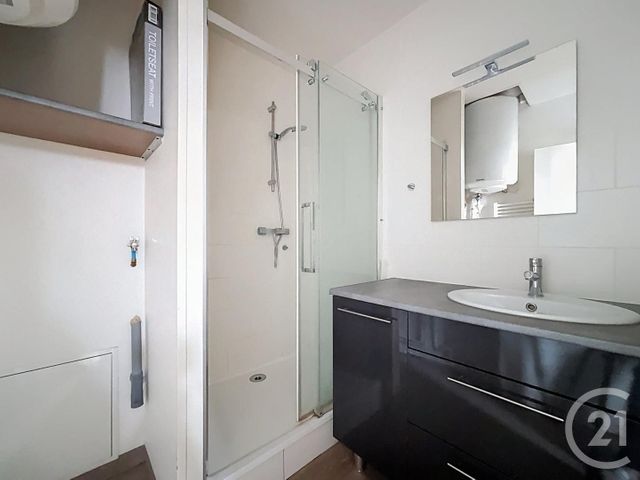 Afficher la photo en grand Appartement F2 à louer - 2 pièces - 45 m2 - Ste Savine - 10 - CHAMPAGNE-ARDENNE