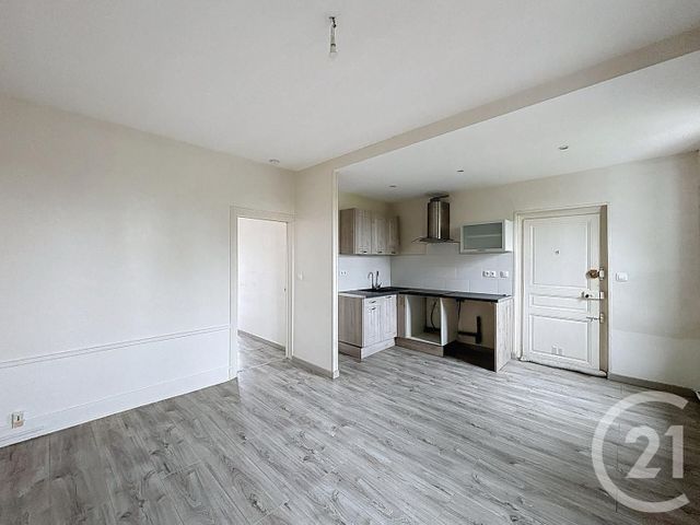 Afficher la photo en grand Appartement F2 à louer - 2 pièces - 45 m2 - Ste Savine - 10 - CHAMPAGNE-ARDENNE