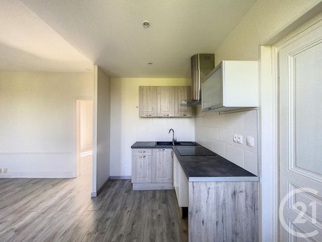 Afficher la photo en grand Appartement F2 à louer - 2 pièces - 45 m2 - Ste Savine - 10 - CHAMPAGNE-ARDENNE