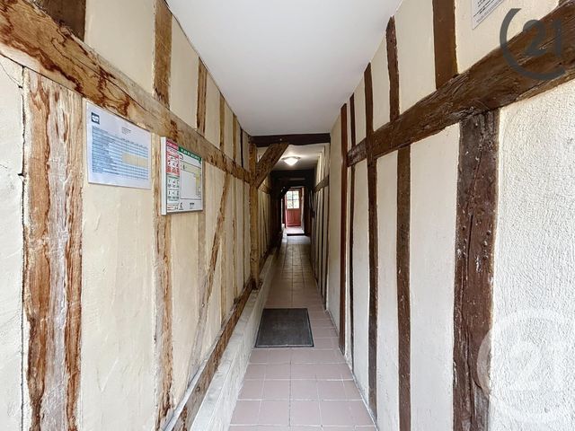 Afficher la photo en grand Appartement T4 à vendre - 4 pièces - 74,30 m2 - 10 - CHAMPAGNE-ARDENNE