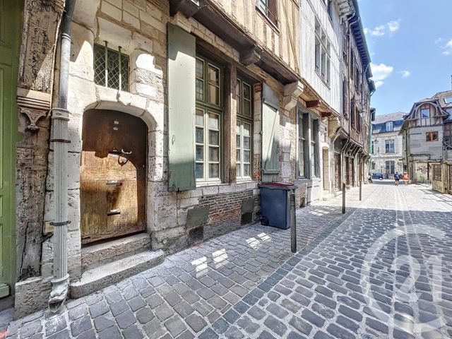 Afficher la photo en grand Appartement Studio à louer - 1 pièce - 24 m2 - Troyes - 10 - CHAMPAGNE-ARDENNE