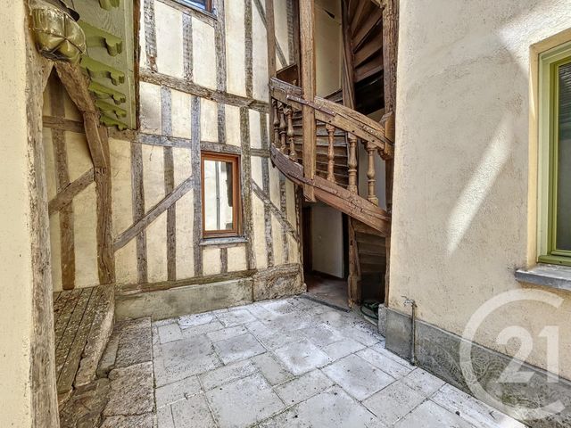 Afficher la photo en grand Appartement Studio à louer - 1 pièce - 24 m2 - Troyes - 10 - CHAMPAGNE-ARDENNE