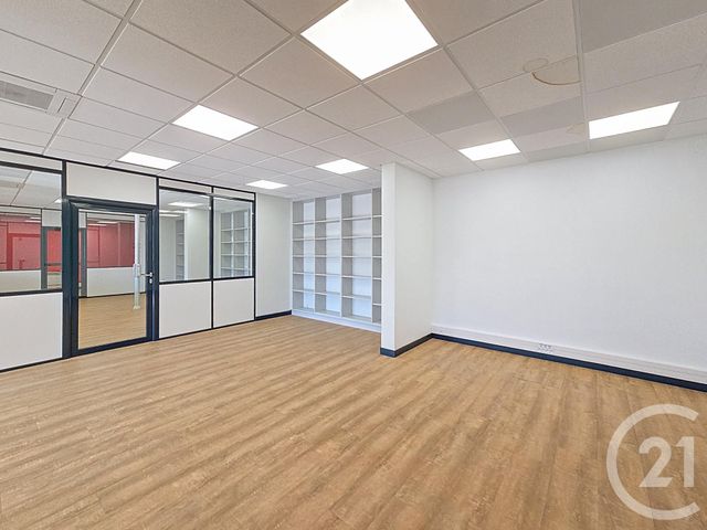 Commerce à louer - 172 m2 - 10 - CHAMPAGNE-ARDENNE