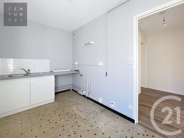 Appartement &agrave; louer - 4 pi&egrave;ces - 76,57 m2 - Troyes - 10 - CHAMPAGNE-ARDENNE
