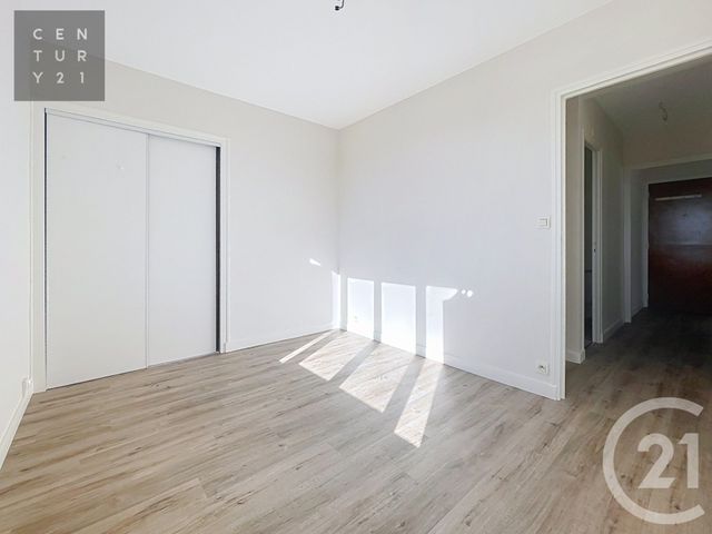 Appartement &agrave; louer - 4 pi&egrave;ces - 76,57 m2 - Troyes - 10 - CHAMPAGNE-ARDENNE