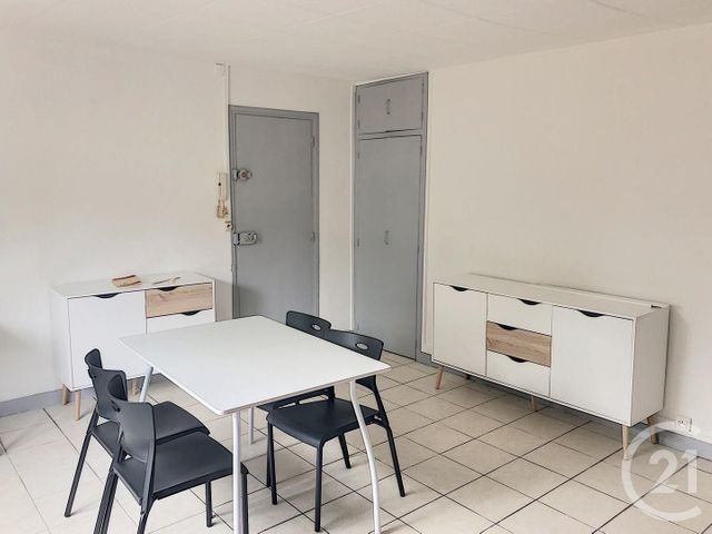 Appartement F1 à louer - 1 pièce - 18 m2 - Troyes - 10 - CHAMPAGNE-ARDENNE