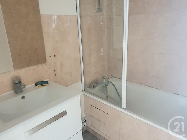 Afficher la photo en grand Appartement Duplex à louer - 2 pièces - 51 m2 - Troyes - 10 - CHAMPAGNE-ARDENNE