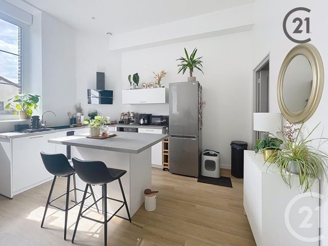 Afficher la photo en grand Appartement F4 à vendre - 4 pièces - 72,20 m2 - 10 - CHAMPAGNE-ARDENNE