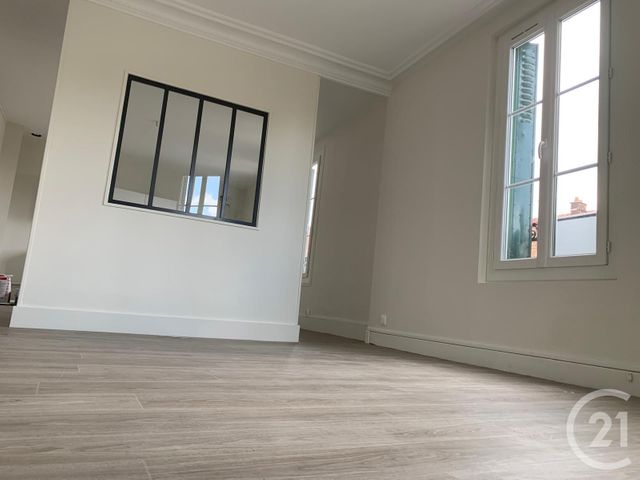 Afficher la photo en grand Appartement F2 à louer - 2 pièces - 56 m2 - Troyes - 10 - CHAMPAGNE-ARDENNE