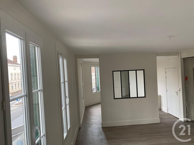 Afficher la photo en grand Appartement F2 à louer - 2 pièces - 56 m2 - Troyes - 10 - CHAMPAGNE-ARDENNE