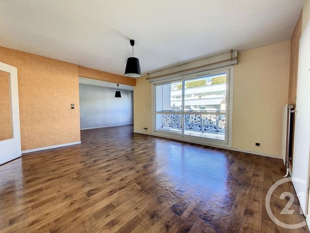 Appartement à louer - 4 pièces - 92 m2 - Troyes - 10 - CHAMPAGNE-ARDENNE