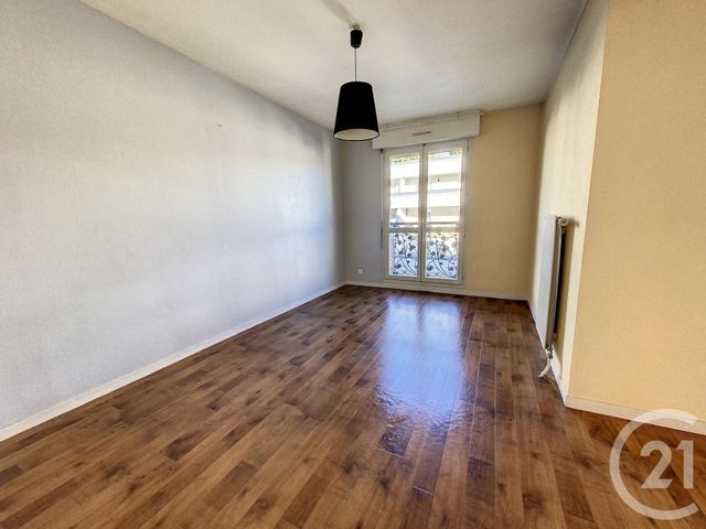 Appartement à louer - 4 pièces - 92 m2 - Troyes - 10 - CHAMPAGNE-ARDENNE