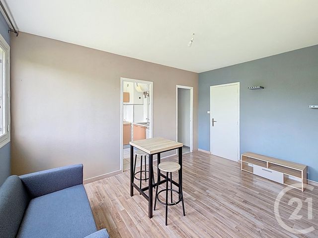 Appartement à louer - 2 pièces - 36,83 m2 - La Chapelle St Luc - 10 - CHAMPAGNE-ARDENNE