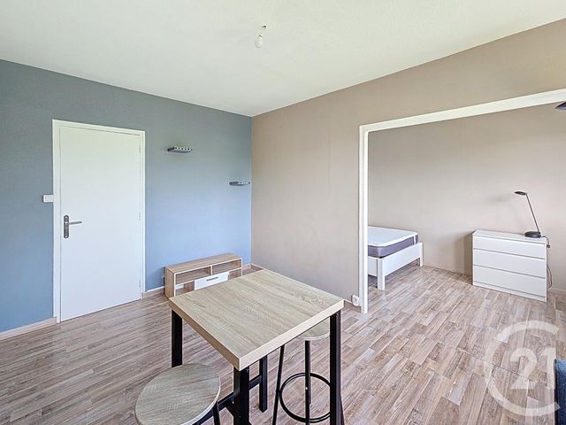 Appartement à louer - 2 pièces - 36,83 m2 - La Chapelle St Luc - 10 - CHAMPAGNE-ARDENNE